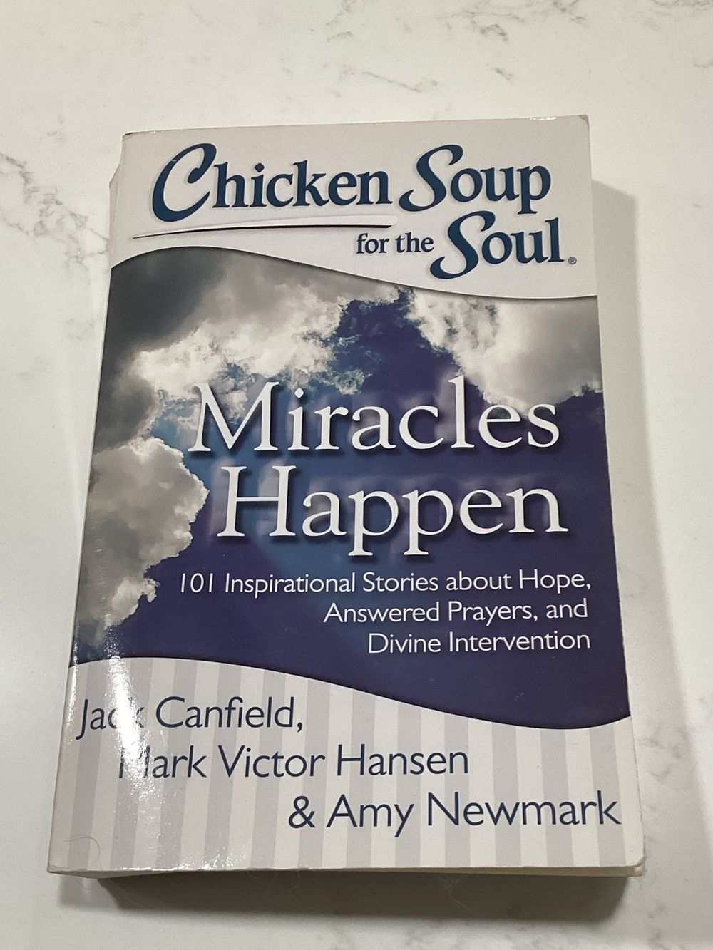 Chicken Soup for the Soul "Miracles Happen" – Blue & White Inspirational Book